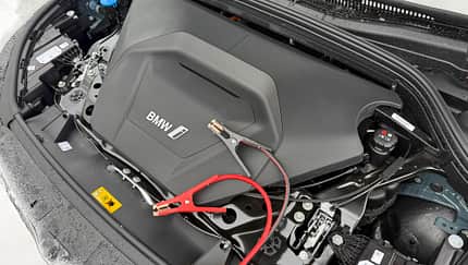 01/2026 BMW iX1 Starthilfe Starterkabel Elektroauto