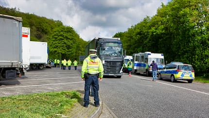 Lkw Kontrolle Autobahn Polizei