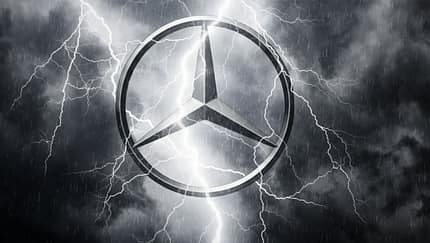 Mercedes Logo Stern Gewitter