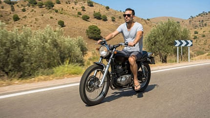 06/2026, Motorradfahrer Spanien ohne Schutzausrüstung Motorradfahrer Spanien ohne Schutzausrüstung