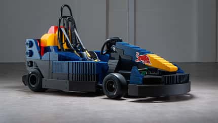 Red Bull - Lego-Auto - Fahrerparade - GP England - Formel 1 - 2026 Red Bull - Lego-Auto - Fahrerparade - GP England - Formel 1 - 2026