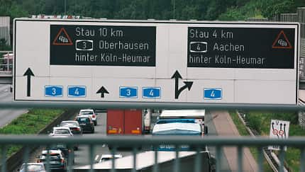07/2026, Stau Autobahn A3 A4 Warnschild Stau Autobahn A3 A4