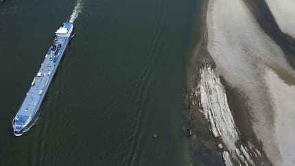 08/2026, Öltanker Rhein Niedrigwasser Öltanker Rhein Niedrigwasser