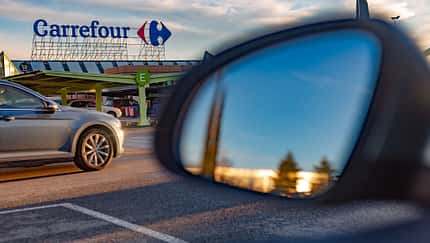 08/2026, Carrefour Supermarkt Parkplatz Carrefour Supermarkt Parkplatz