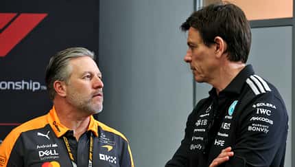 Formel 1 - Zak Brown - Toto Wolff - Bahrain Tests 2026 Formel 1 - Zak Brown - Toto Wolff - Bahrain Tests 2026