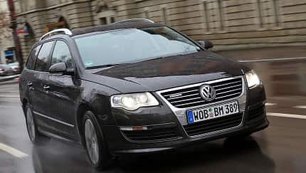 Volvo V70 vs VW Passat Variant