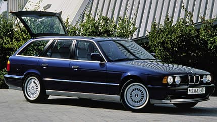 BMW M5 (E34) BMW M5 (E34)