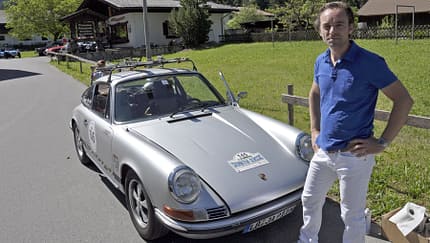  silberner Porsche 911 T 