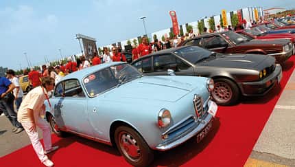 Reise im Alfa Romeo GT 1300 zum Alfa Romeo Jubiläum