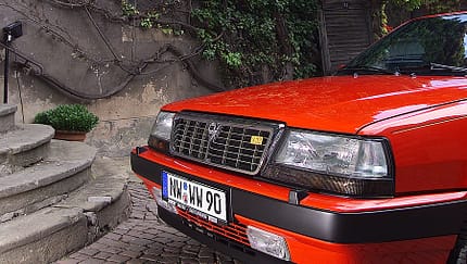 Lancia Thema 8.32 Schrägansicht Front