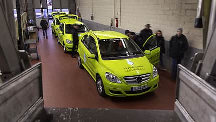 02/11 Mercedes F-Cell World Drive. 3.Etappe Paris - Lyon, Mercedes B-Klasse, Brennstoffzelle