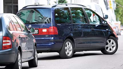 VW Sharan, Einparken