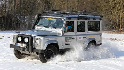 Land Rover Defender 2.2 TD4 2012 Test 