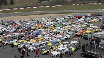VLN Langstreckenmeisterschaft Nürburgring 14-04-2012, Parc ferme, Fahrzeuggruppe