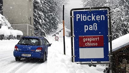 Verkehrschild gesperrter Paß