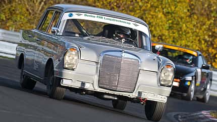 Mercedes 220 SE, Frtontansicht