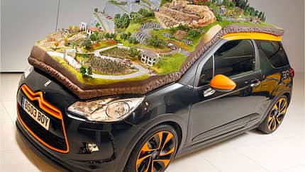 Citroen WRC Diorama Sebastien Loeb