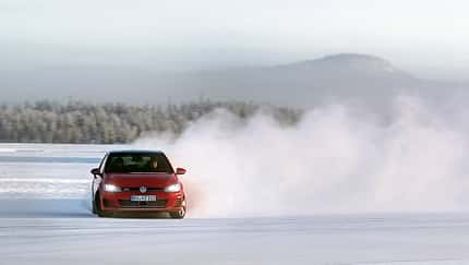Golf GTI, Frontansicht, Driften, Winterlandschaft