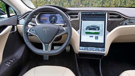 Tesla, Impressionen