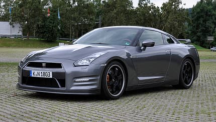 Nissan GT-R