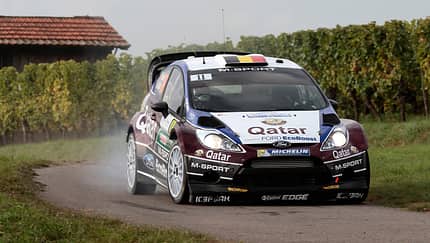 Neuville geht in Führung
