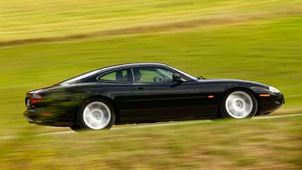 Jaguar XK8, Seitenansicht