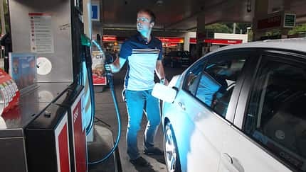 Mercedes C 320, Tankstelle