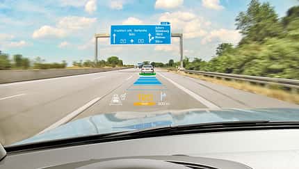 Augmented Reality im Head-up-Display (AR-HUD)