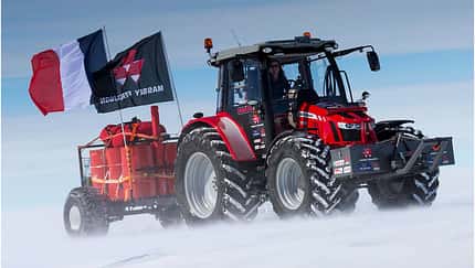 Antarctica 2 Expedition zum Südpol mit Massey Ferguson-Traktor 5610