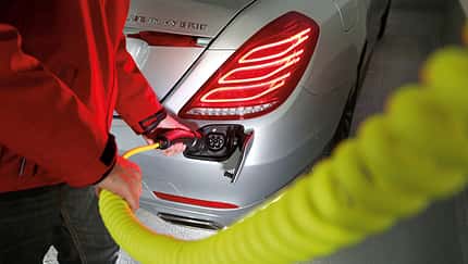 Mercedes S 500 Plug in Hybrid lang, Stromzufuhr