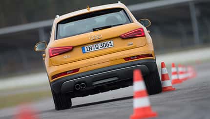 Audi Q3 2.0 TDI Quattro, Heckansicht, Slalom