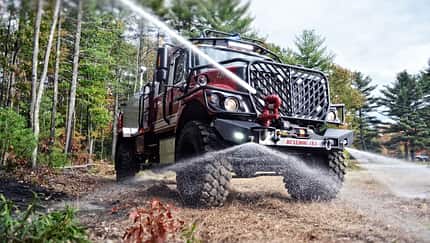 Howe & Howe Bulldog 4x4 Fire Truck Feuerwehrfahrzeug