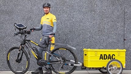 ADAC-Pannenhilfe mit E-Bike, Pedelec, Elektro-Bike, 04/2016