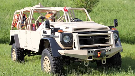 Mercedes auf der Eurosatory Paris 2016