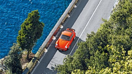 Klassiker-Reise-Ziele-Im-Herbst-Oldtimer