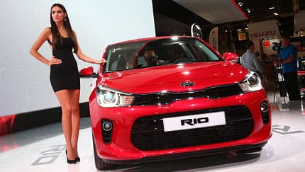 Girls Autosalon Paris 2016