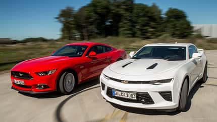 Chevrolet Camaro 6.2V8, Ford Mustang 5.0 V8, Impression