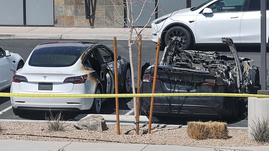 Tesla ausgebrannt Brand Feuer Schaden USA