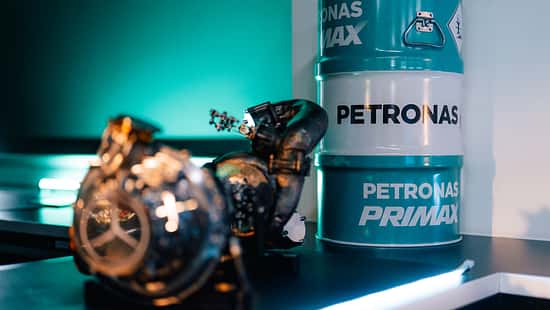 Mercedes - Petronas - Sprit - Formel 1