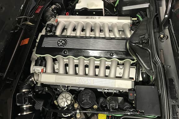 BMW 7er E32 V16 Goldfish