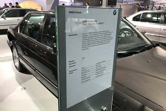 BMW 7er E32 V16 Goldfish
