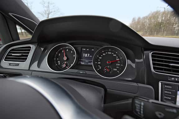 VW Golf GTI VII Performance - Kompaktsportwagen - Gebrauchtwagen