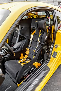 Porsche 911 991.2 Turbo S, Schalensitz, Sechspunktgurt