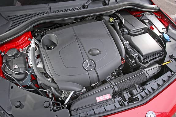 Mercedes B-Klasse, Motorraum