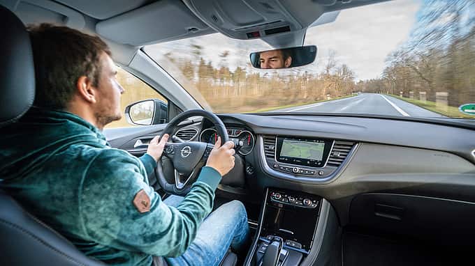 Opel Grandland X Hybrid4