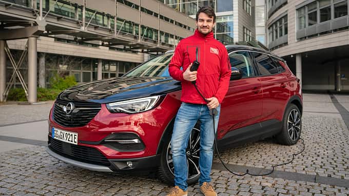 Opel Grandland X Hybrid4