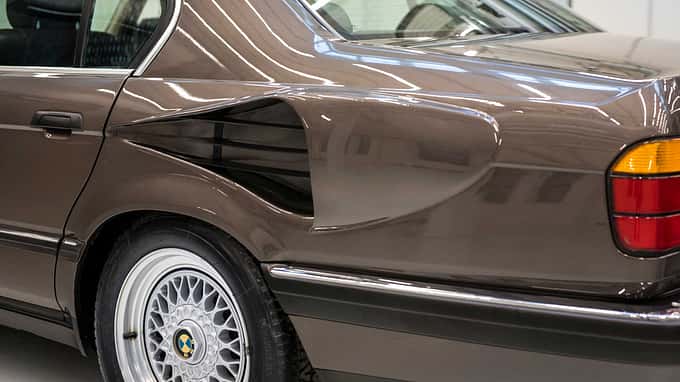 BMW 750iL V16 E32 Goldfisch (1987)