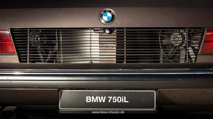 BMW 750iL V16 E32 Goldfisch (1987)