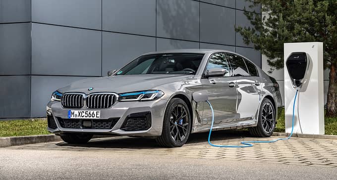 BMW 545e xDrive Limousine 