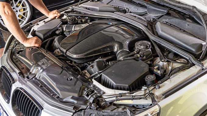 BMW M5 (E60), Motor